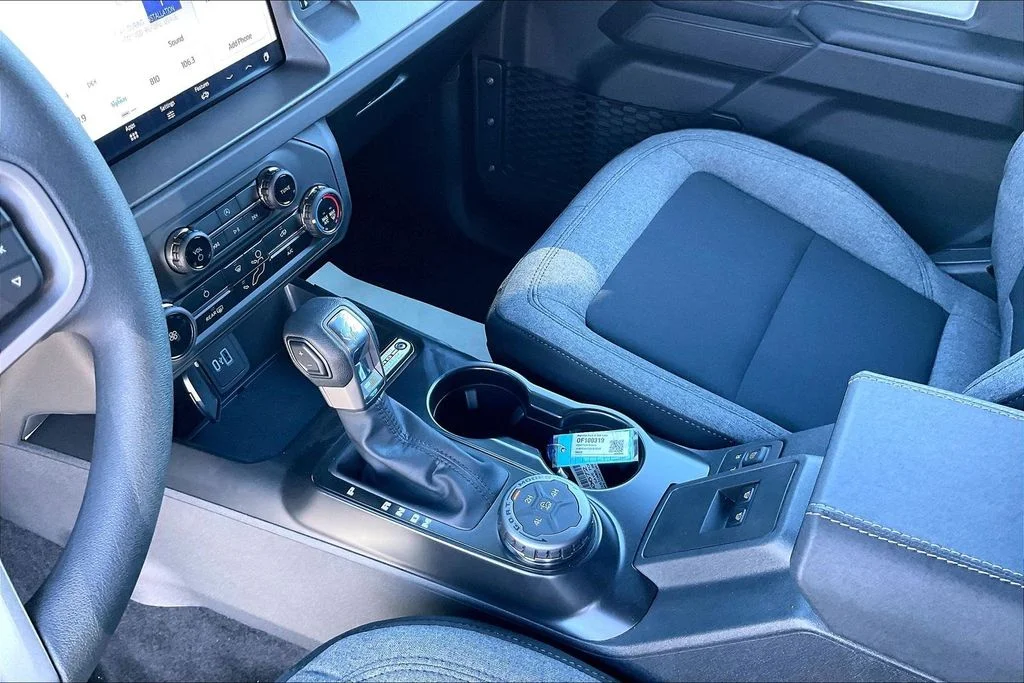 2025 Ford Bronco 2-Door Base - Photo 16