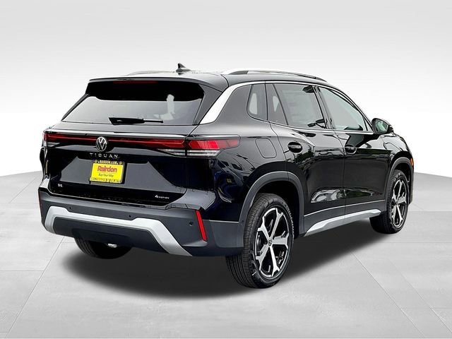 2025 Volkswagen Tiguan SE - Photo 17