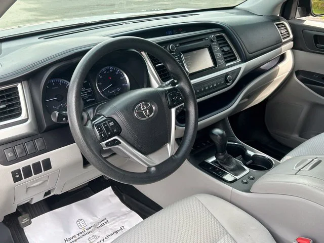Used 2019 Gray Toyota LE image 18