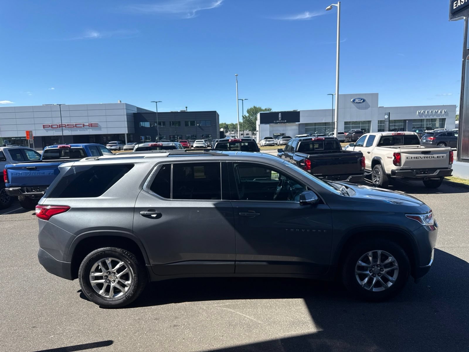 Used 2018 SATIN STEEL METALLIC Chevrolet LT Leather image 5
