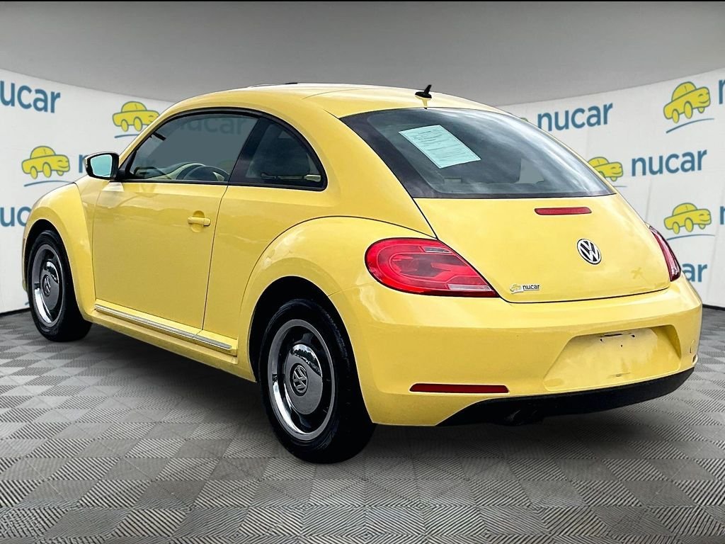 Used 2012 Saturn Yellow Volkswagen 2.5L image 4