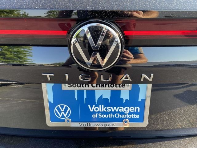 New 2026 Black Volkswagen 2.0T SE image 7