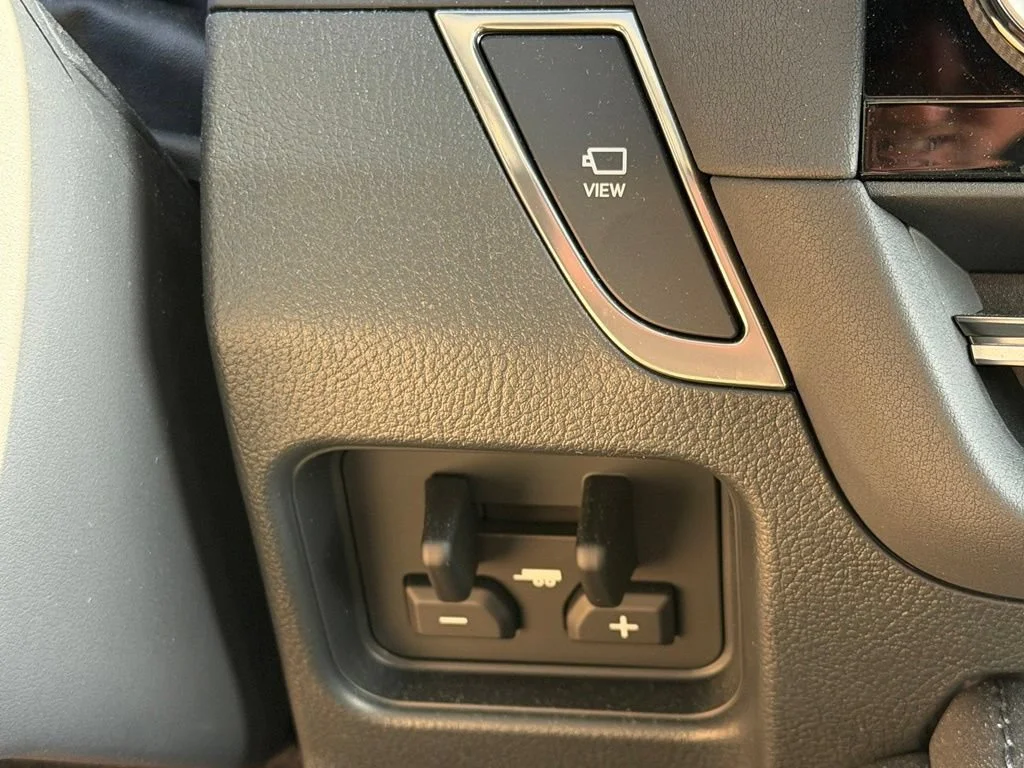 Used 2025 Gray Lexus Luxury image 28