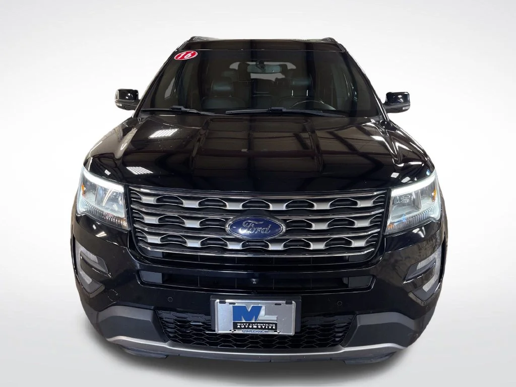 Used 2016 Black Ford Limited image 9