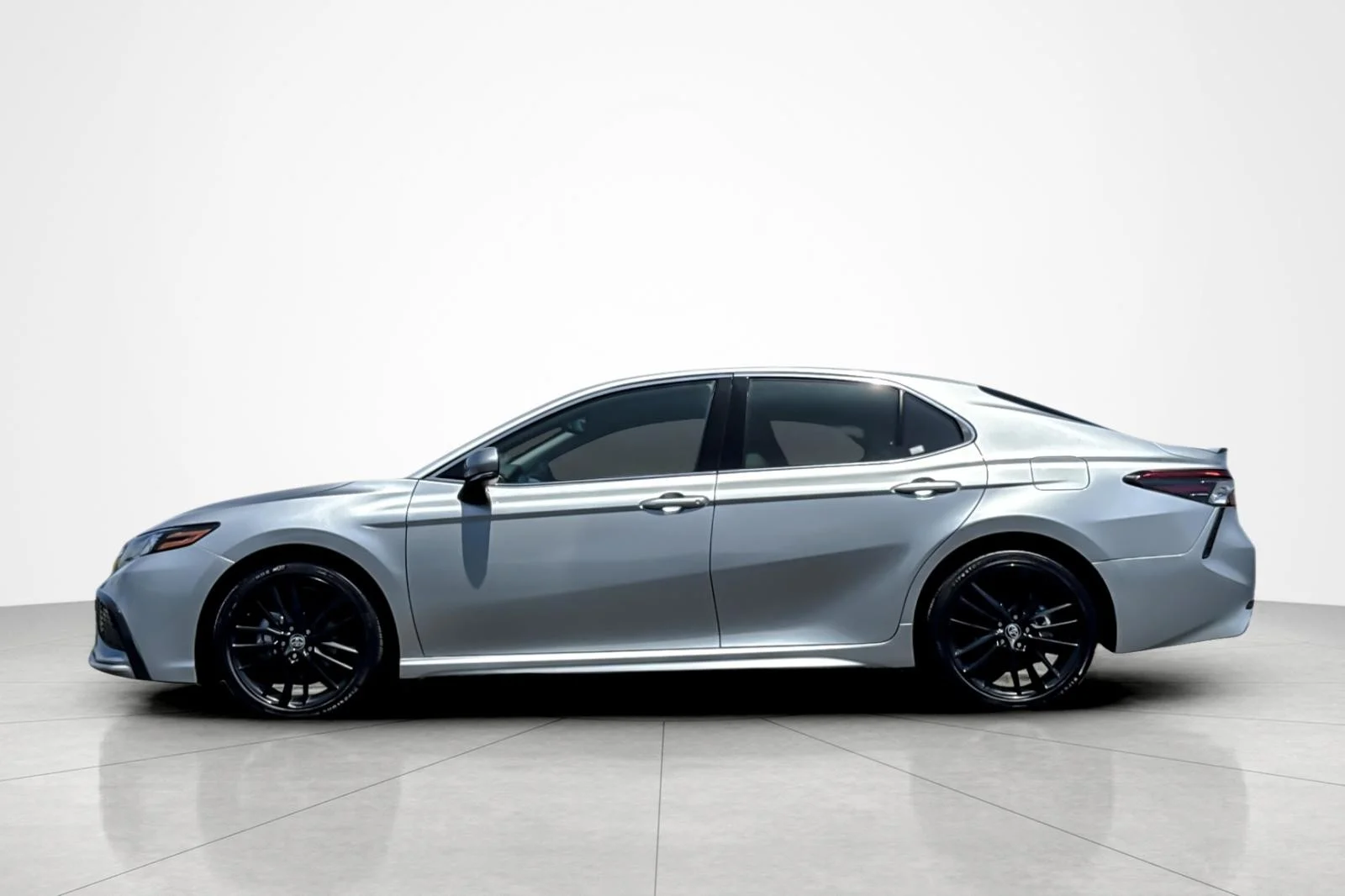 Certified Used 2022 CELESTIAL SILVER MET Toyota Hybrid XSE image 2
