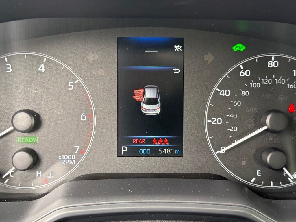 2025 Toyota Corolla LE - Photo 24