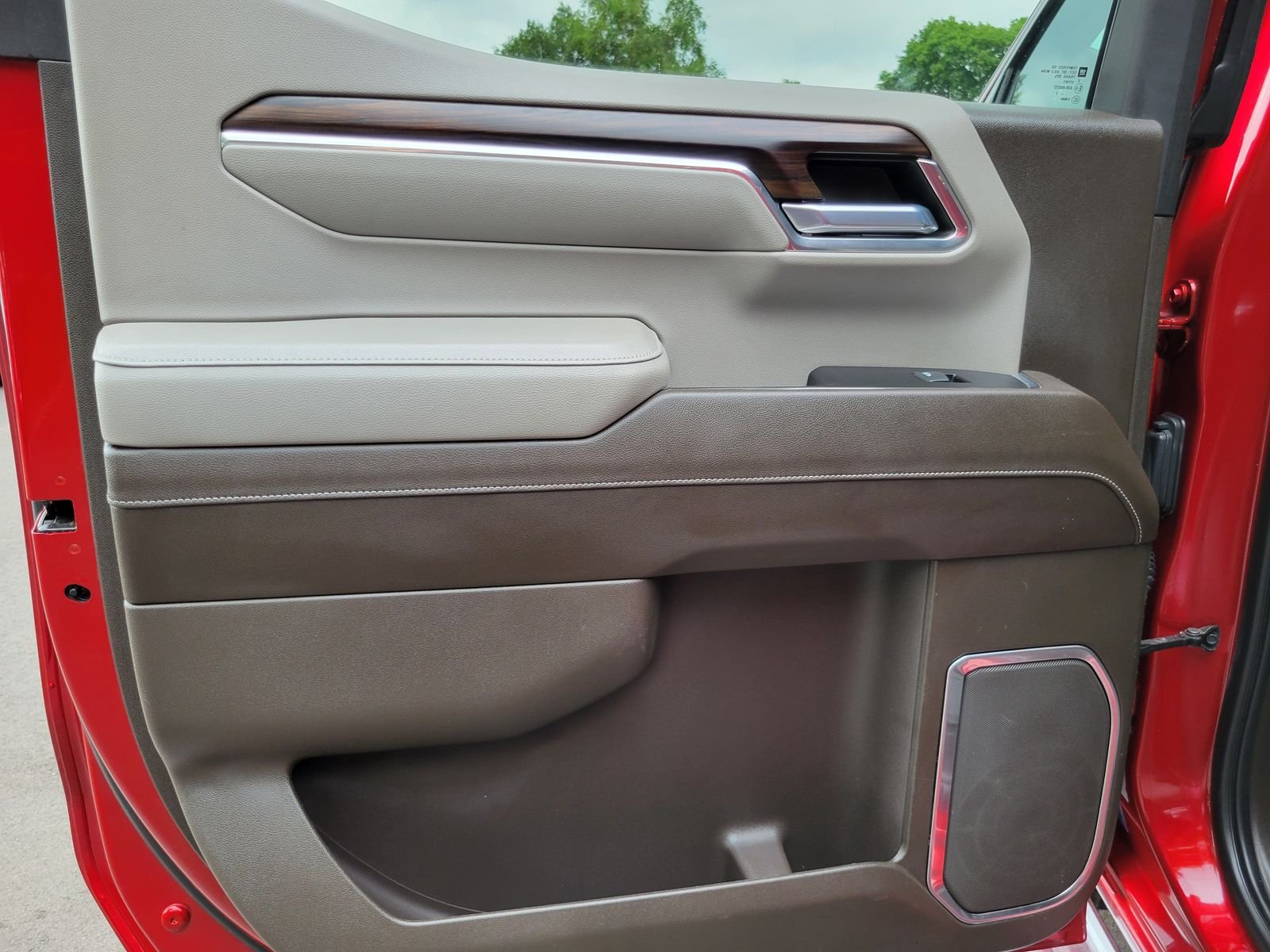 Used 2022 Red GMC SLT image 24
