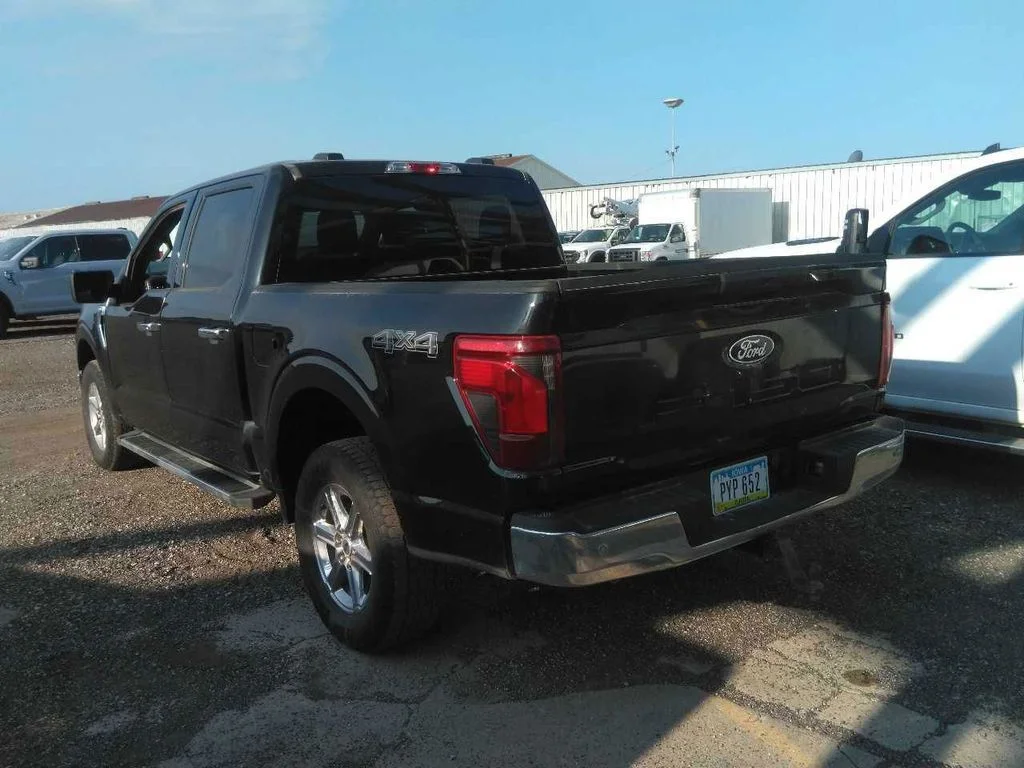 Used 2025 Black Ford XLT image 4