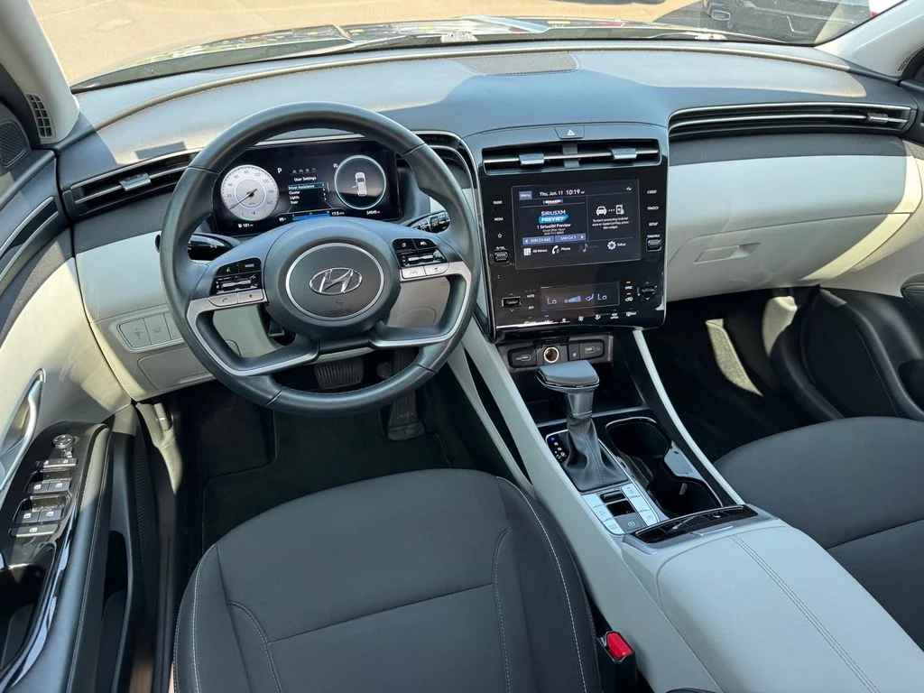 Used 2022 Gray Hyundai SEL image 16