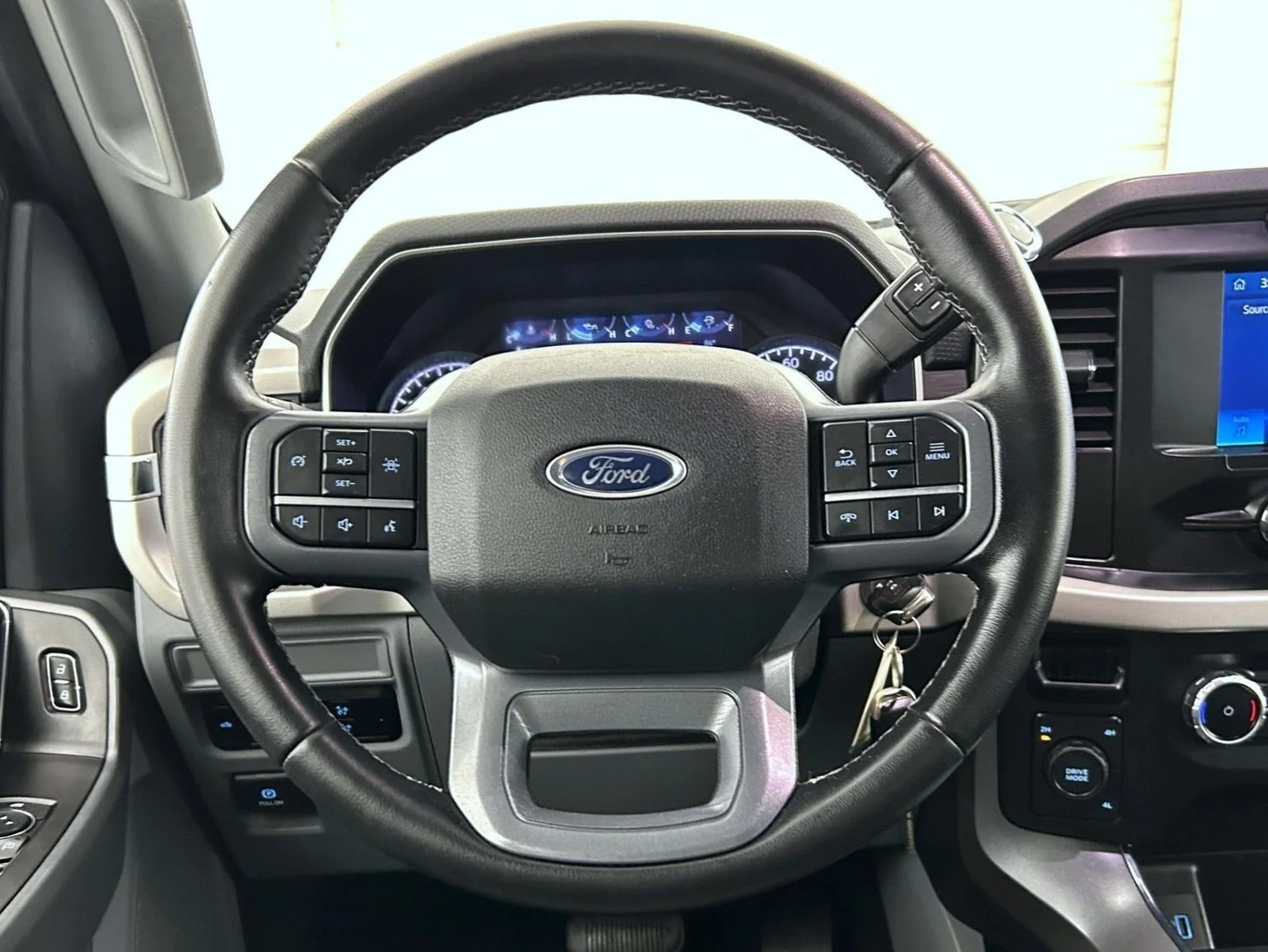 Used 2023 Black Ford XLT image 11