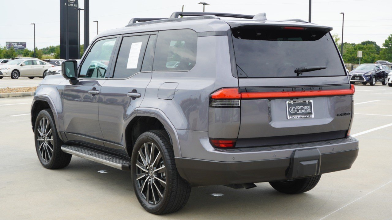 Used 2024 Gray Lexus GX 550 Luxury image 8