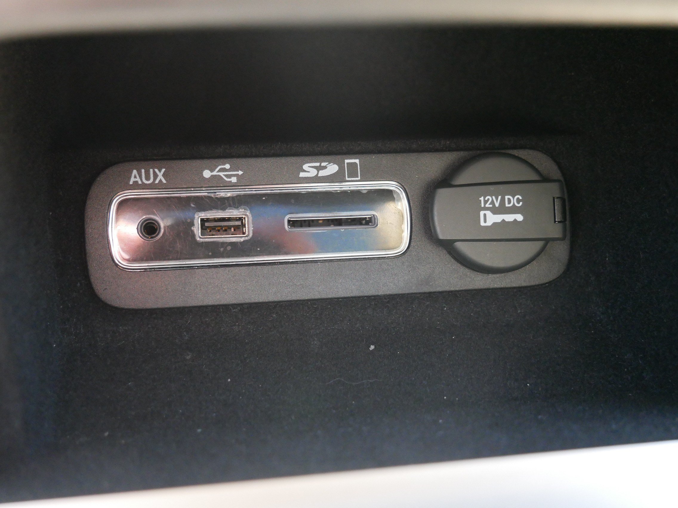 2014 Jeep Grand Cherokee Overland - Photo 24