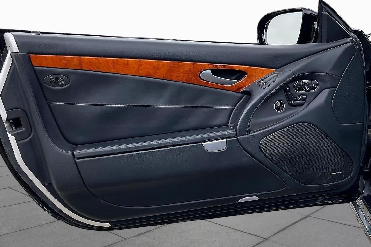 Used 2009 Iridium Silver Metallic Mercedes-Benz AMG® image 17