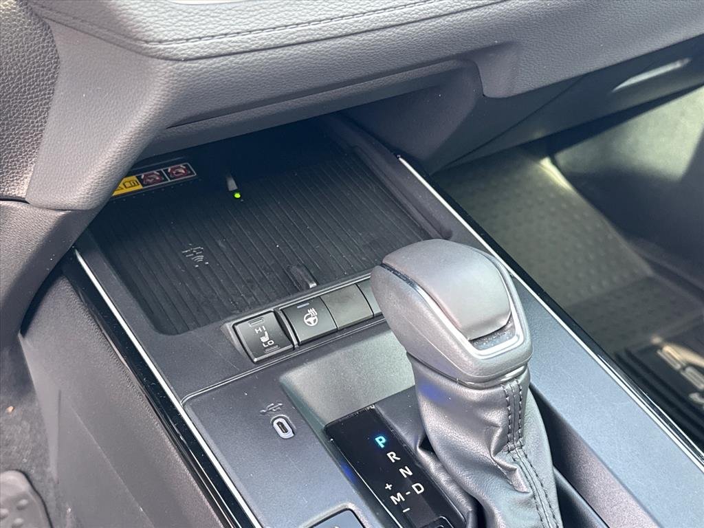 Used 2026 Wind Chill Pearl Toyota XLE image 21