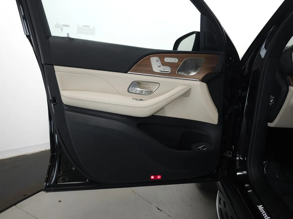 Used 2026 Black Mercedes-Benz GLS 580 image 5
