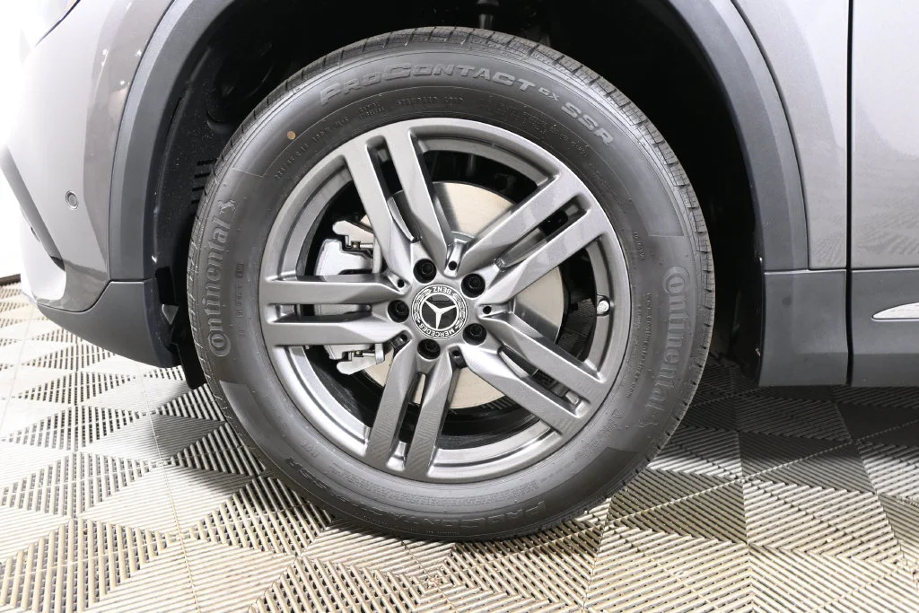 Used 2026 Gray Mercedes-Benz GLA 250 image 12