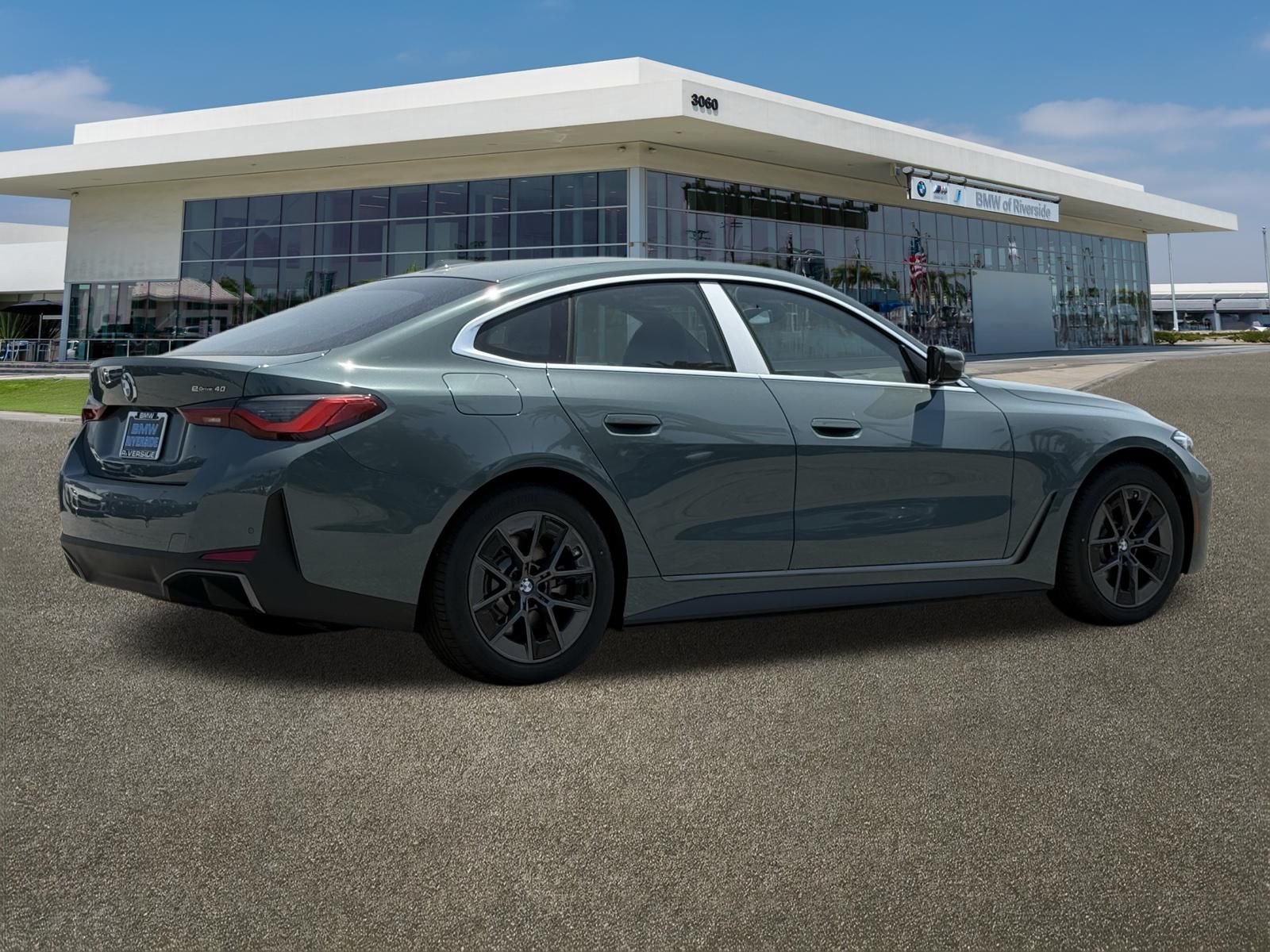 New 2026 Cape York Green Metallic BMW eDrive40 image 11