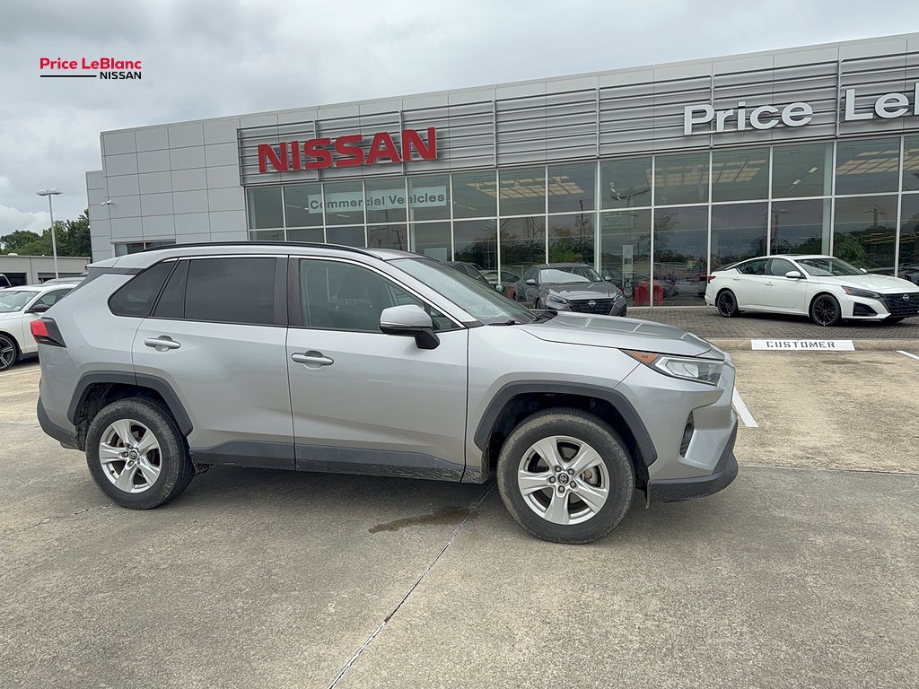 2020 Toyota RAV4 XLE FWD's photo