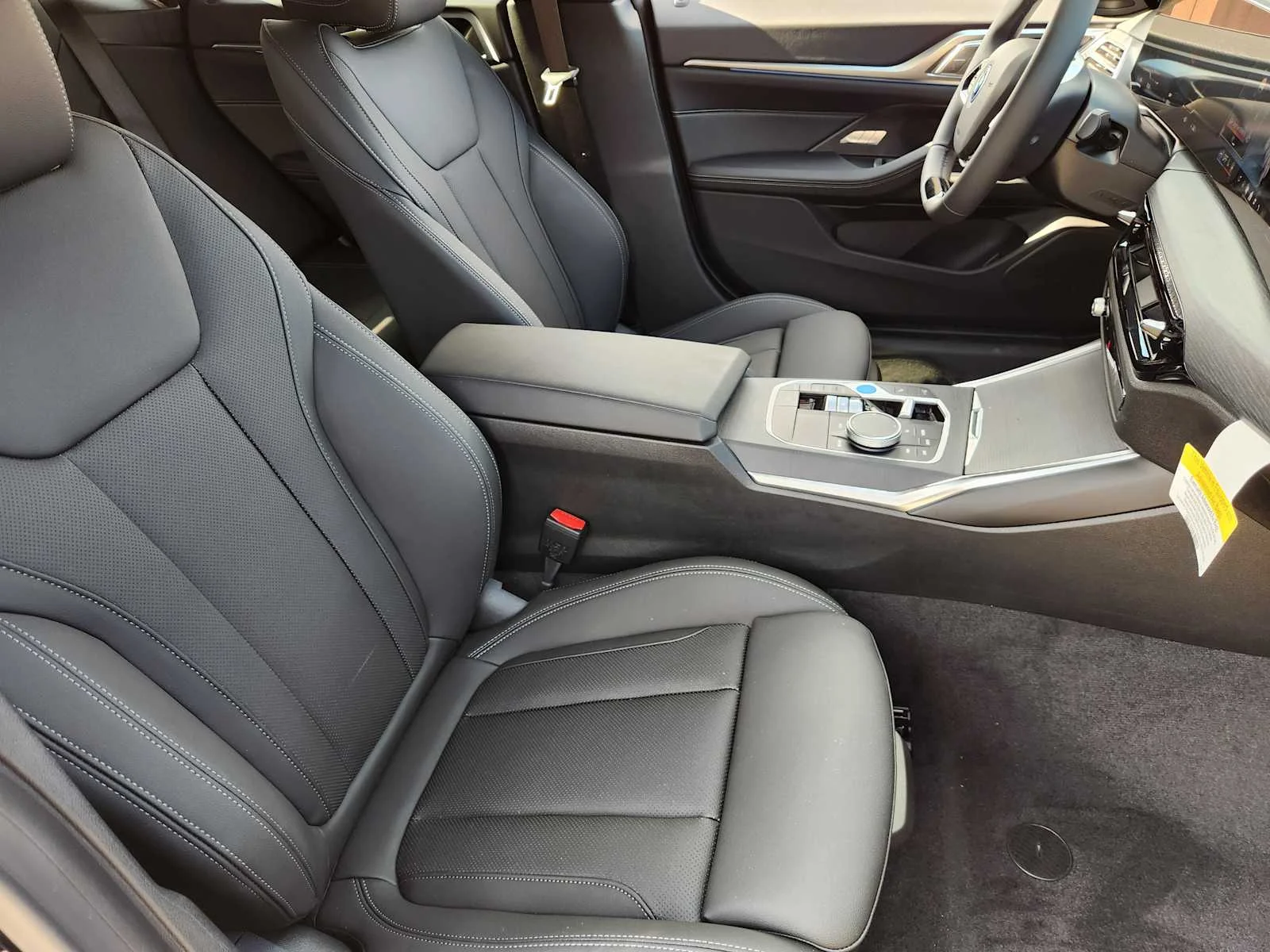 New 2026 Black Sapphire Metallic BMW xDrive40 image 5