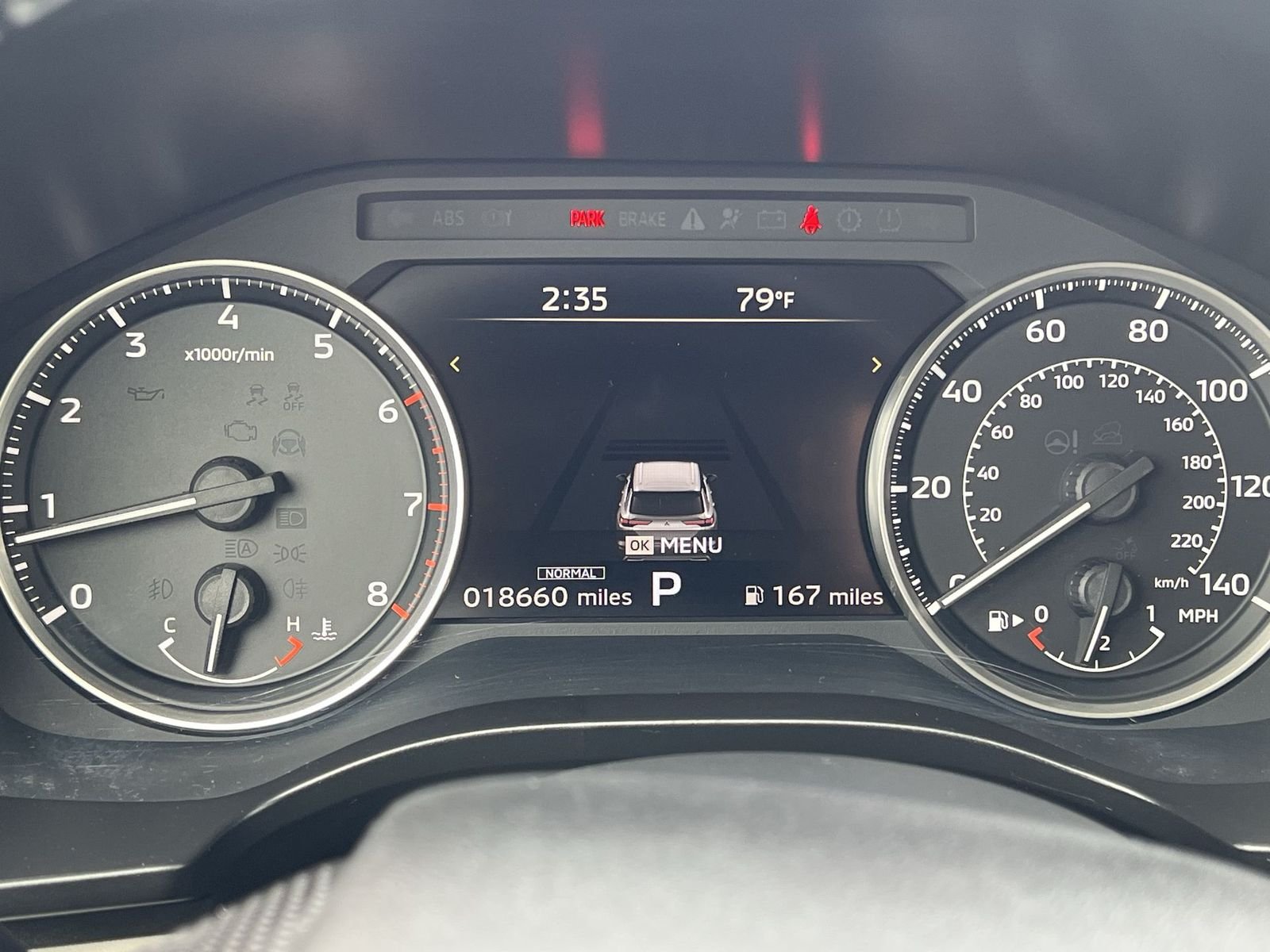 Used 2025 White Mitsubishi SE image 12
