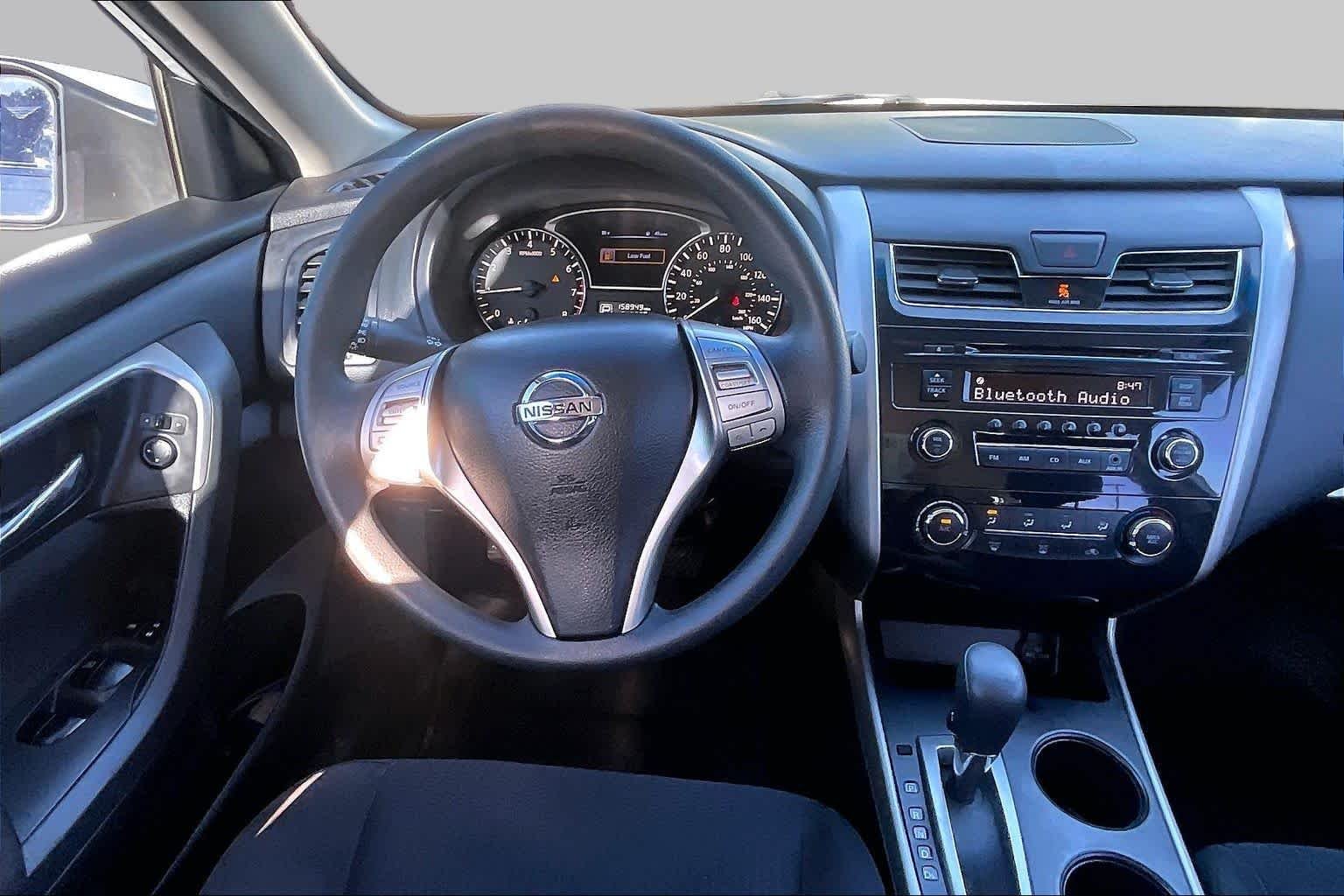 Used 2015 Pearl White Nissan 2.5 S image 5