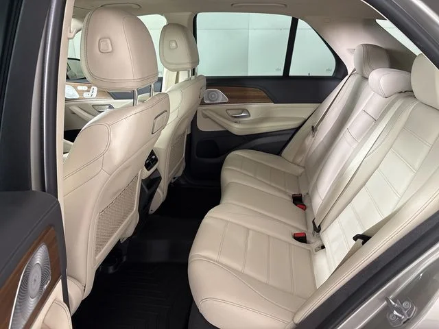 Used 2020 Silver Mercedes-Benz GLE 450 image 25