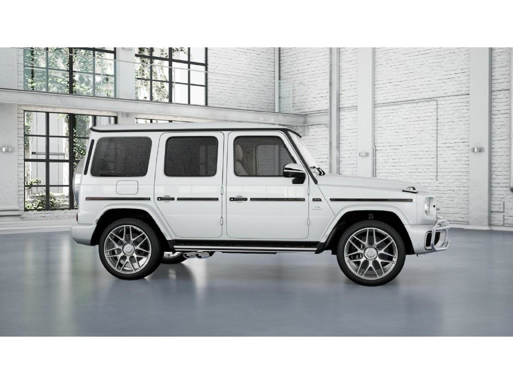New 2027 MANUFAKTUR Moonlight White Metallic Mercedes-Benz AMG® G 63 SUV image 15