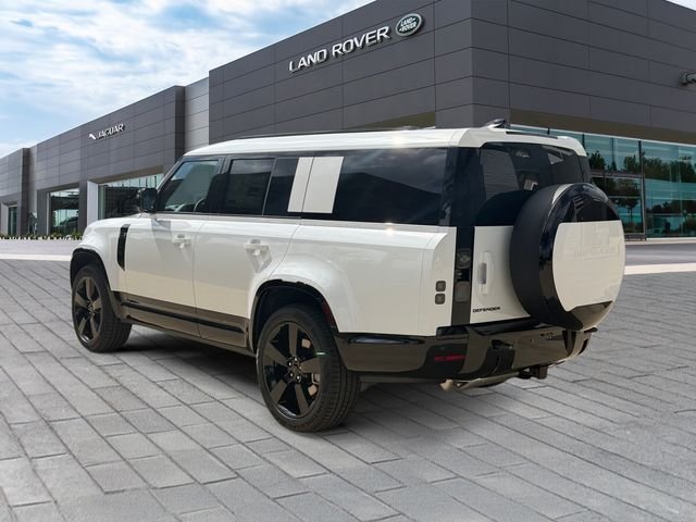 New 2026 Fuji White Land Rover X-Dynamic SE image 3