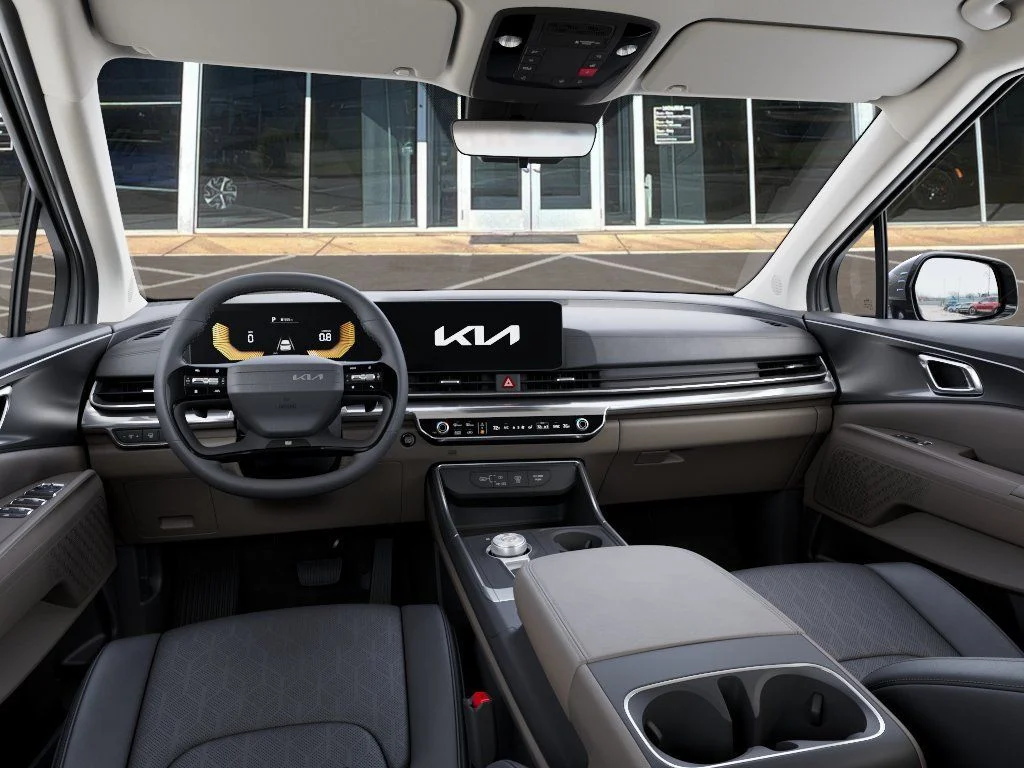 New 2027 Ceramic Silver Kia LXS image 14