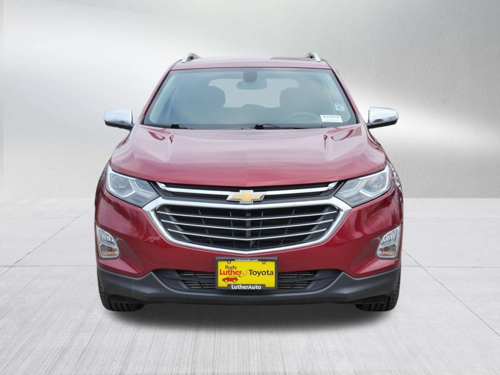 Used 2019 Chevrolet Equinox Premier with VIN 2GNAXYEX2K6279182 for sale in Golden Valley, Minnesota