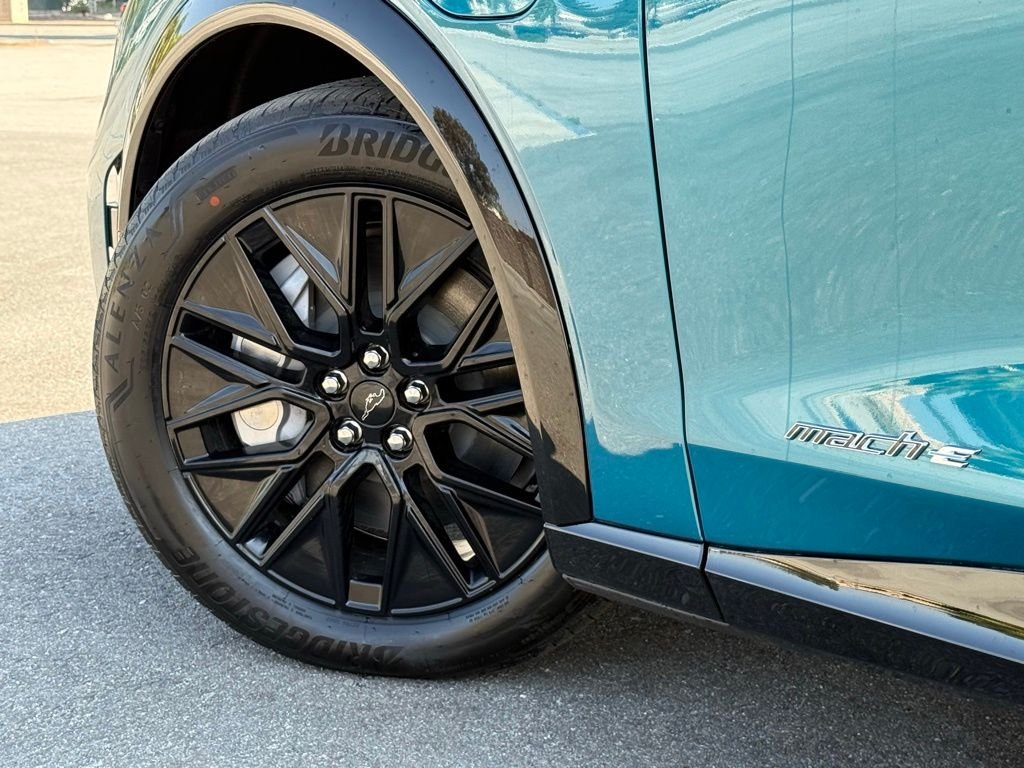 New 2026 Adriatic Blue Metallic Ford Premium image 15