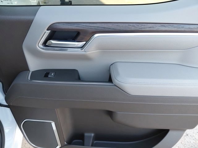 New 2026 Glacier White Tricoat GMC SLT image 32