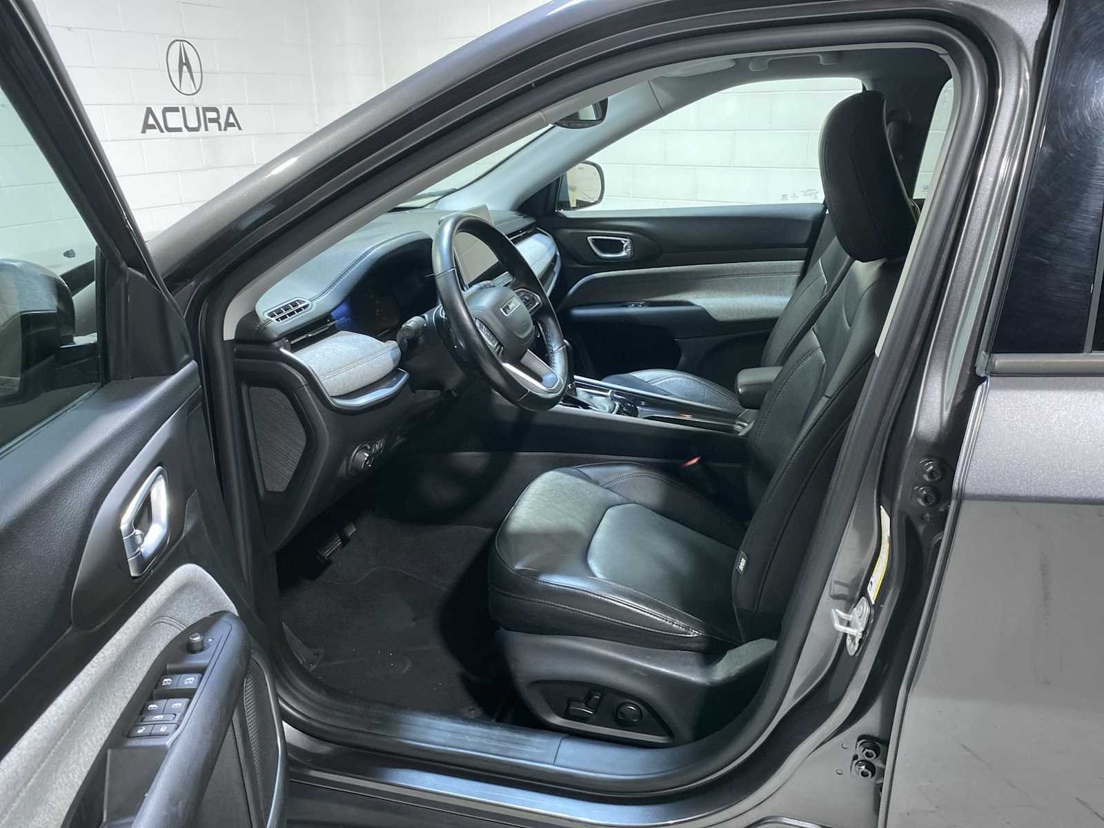 Used 2022 Jeep Compass Latitude Lux with VIN 3C4NJDFB5NT177396 for sale in Verona, NJ