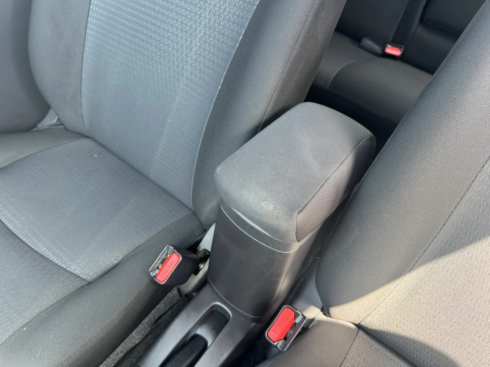 Used 2024 White Mitsubishi ES image 15