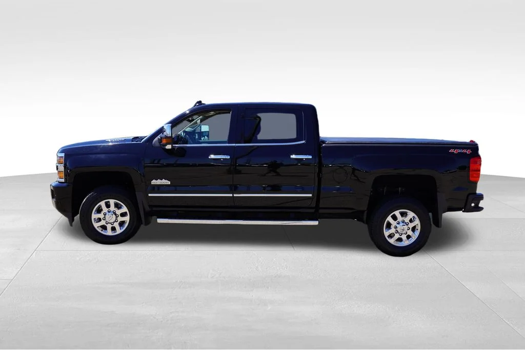 Used 2015 Black Chevrolet High Country image 9