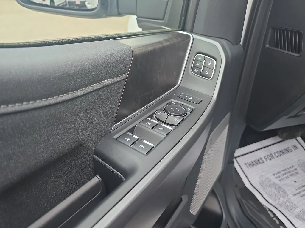 New 2026 Oxford White Ford F-350® Lariat® image 20