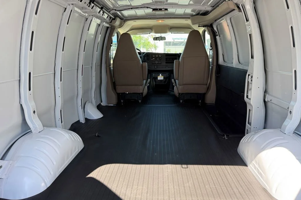 New 2026 Summit White GMC Work Van image 20
