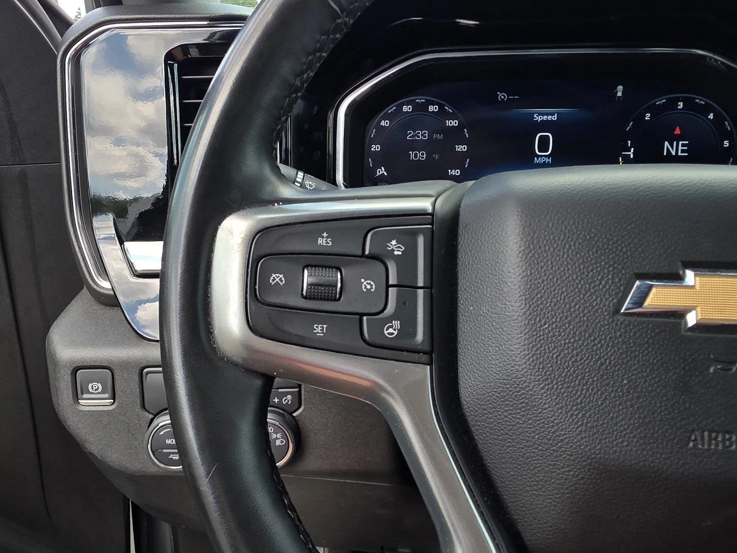 Used 2025 Sterling Gray Metallic Chevrolet LT image 17