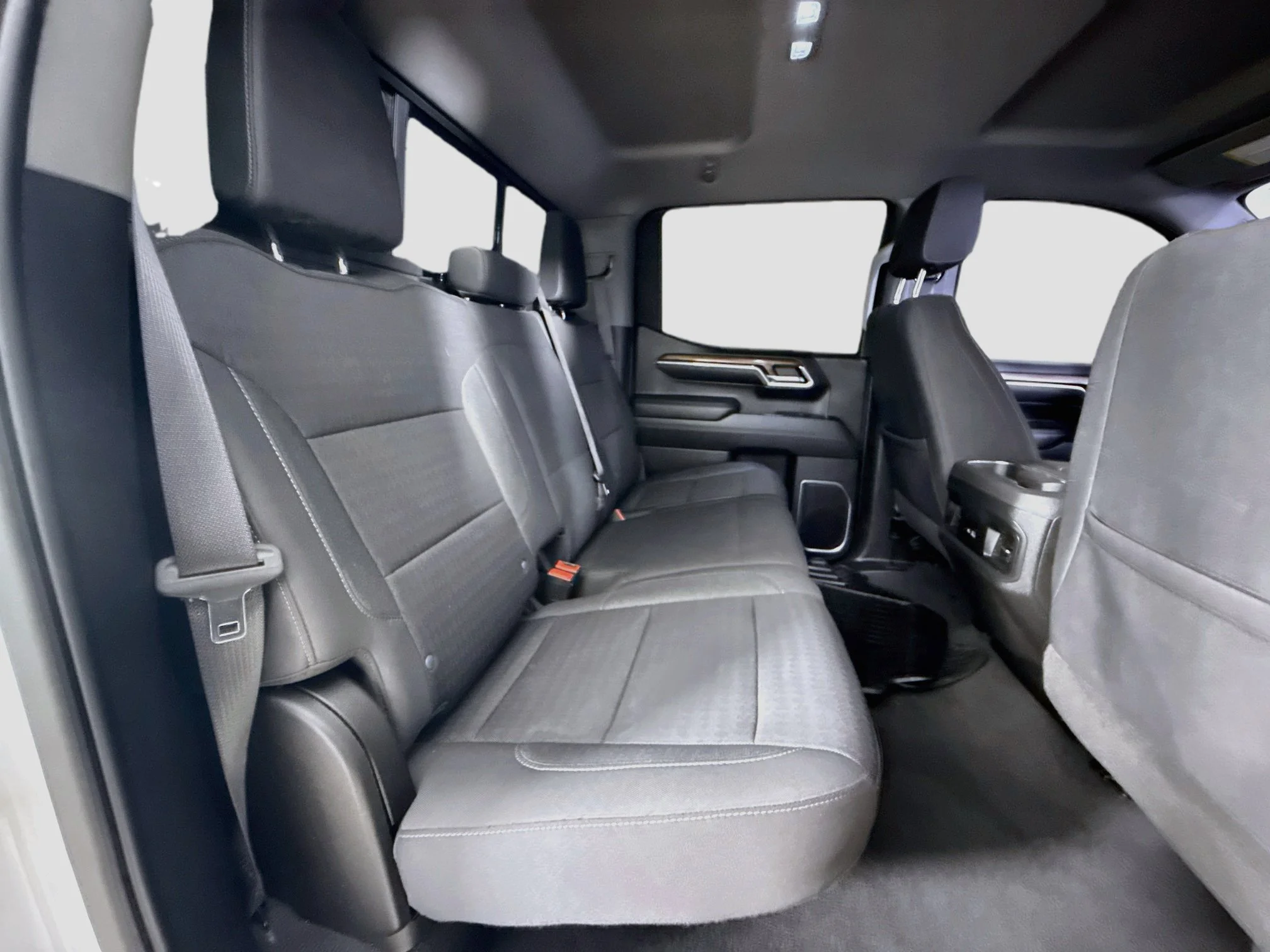 Used 2023 SUMMIT WHITE Chevrolet RST image 29