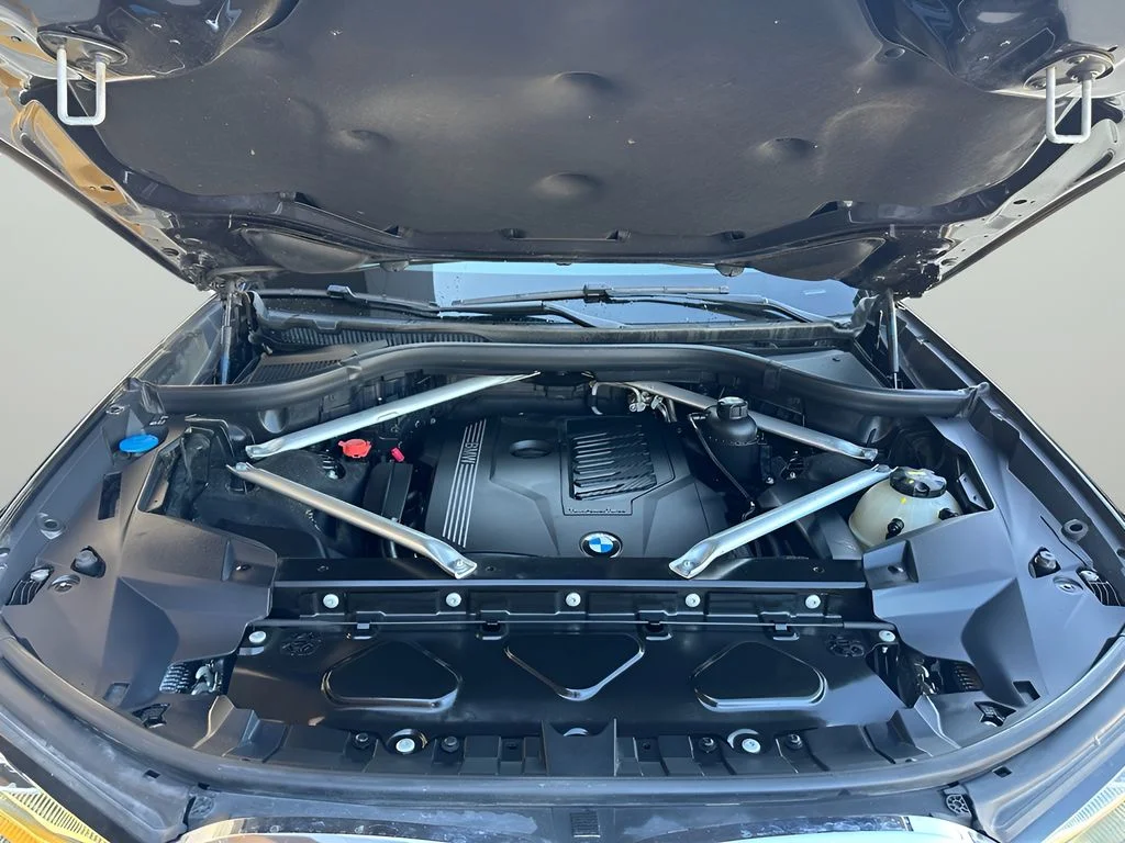 Used 2019 Dark Graphite Metallic BMW xDrive40i image 34