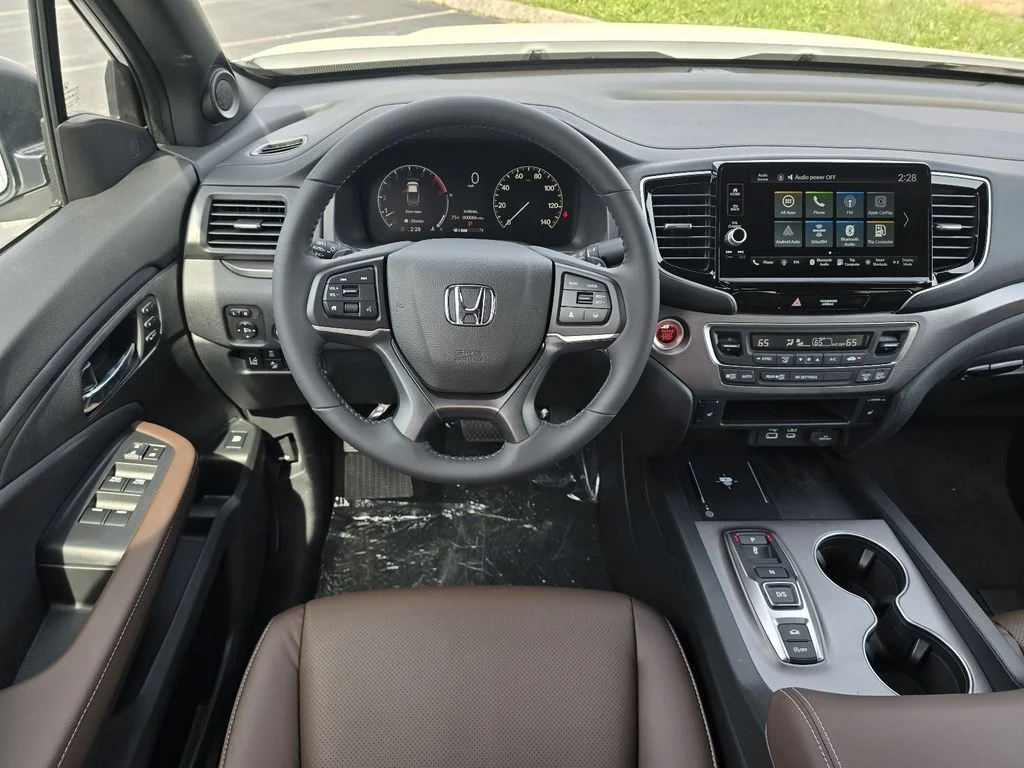 New 2026 Platinum White Pearl Honda RTL image 17