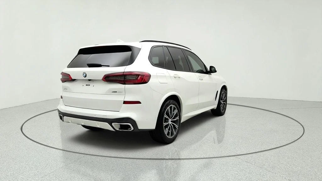 Used 2019 Alpine White BMW xDrive40i Sports Activity Vehicle w/ M Sport Pkg & Executive Pkg image 5