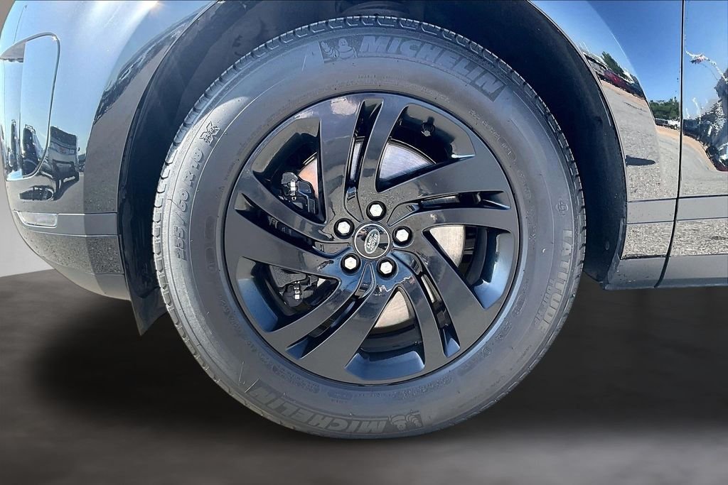 Used 2026 Black Land Rover S image 8