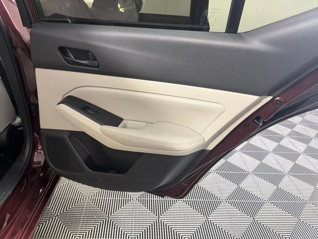 Certified Used 2025  Nissan 2.5 SV image 27