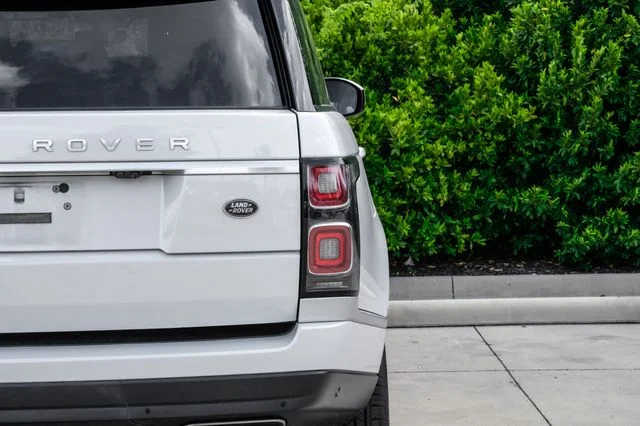 Used 2019 White Land Rover 5.0L V8 Supercharged image 60