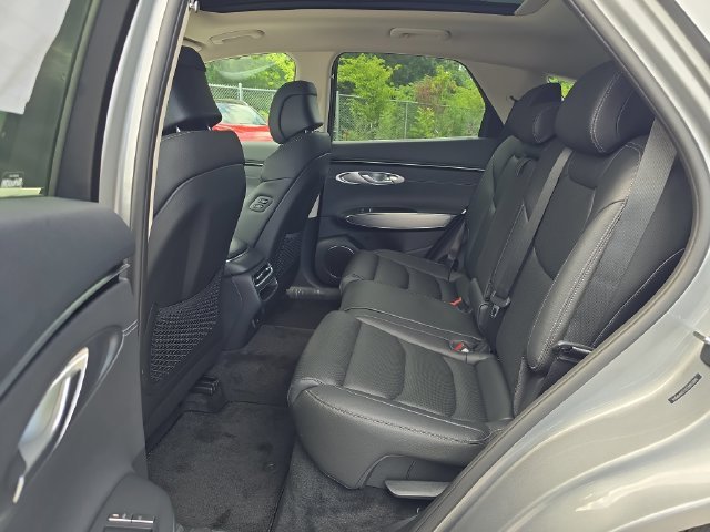 New 2026 Silver Genesis 2.5T Select image 14