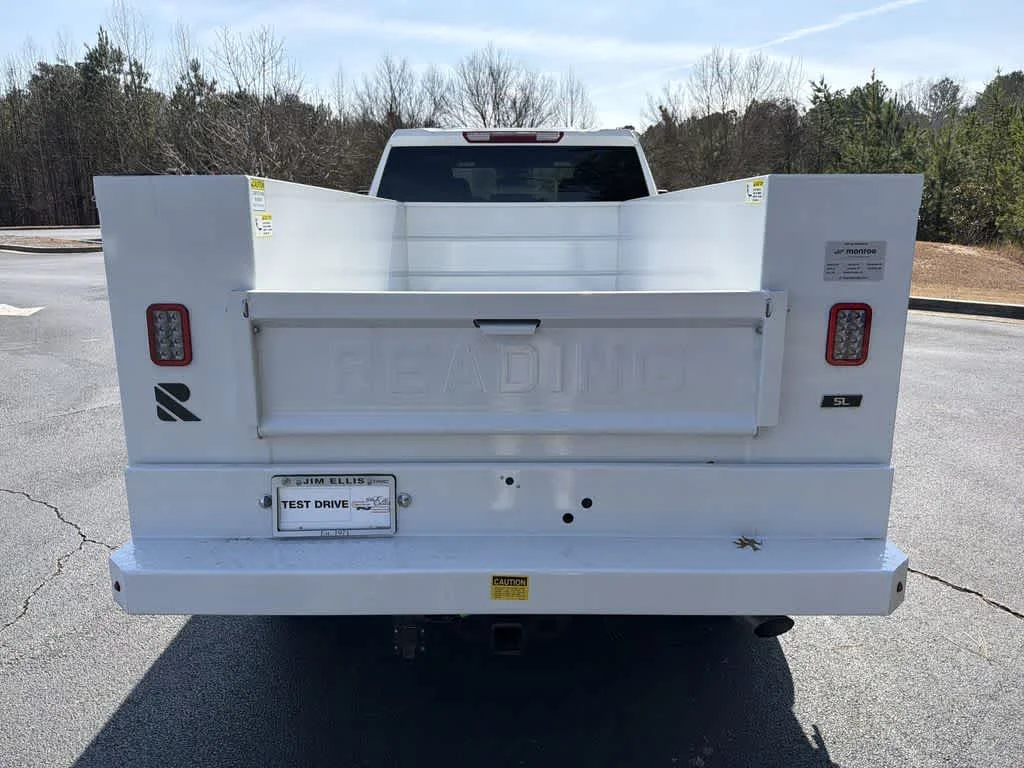 New 2026 Summit White GMC Pro image 5