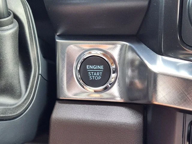 New 2026 Star White Metallic Tri-Coat Ford F-350® King Ranch® image 22