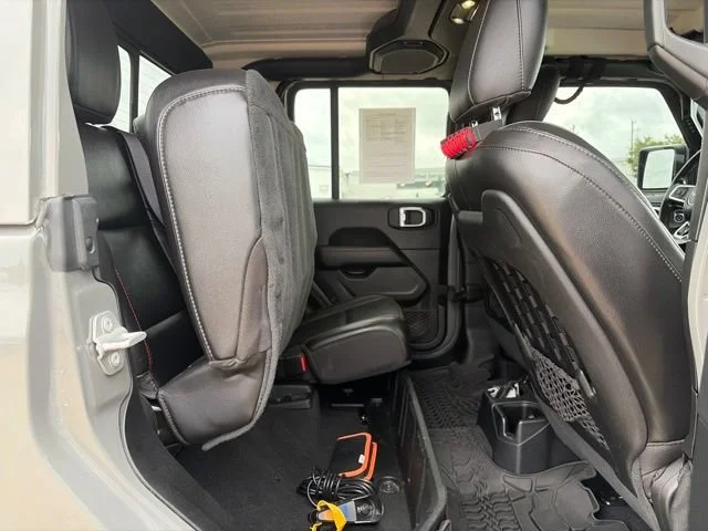 Used 2020  Jeep Rubicon image 42