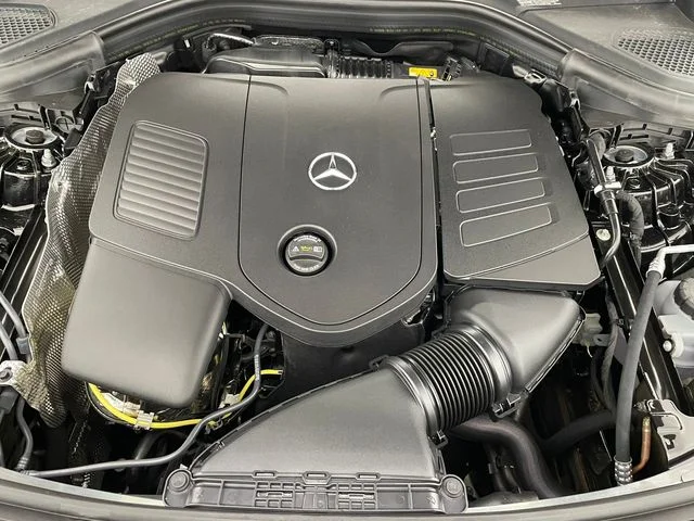 New 2027 Black Mercedes-Benz GLC 300 image 14